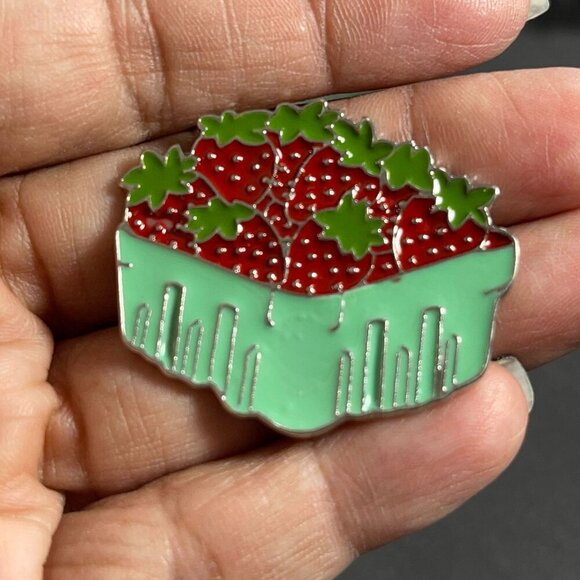 Strawberry Pint Lapel Pin Food Fruit Badge Brooch Accessories Jewelry - Picture 6 of 11